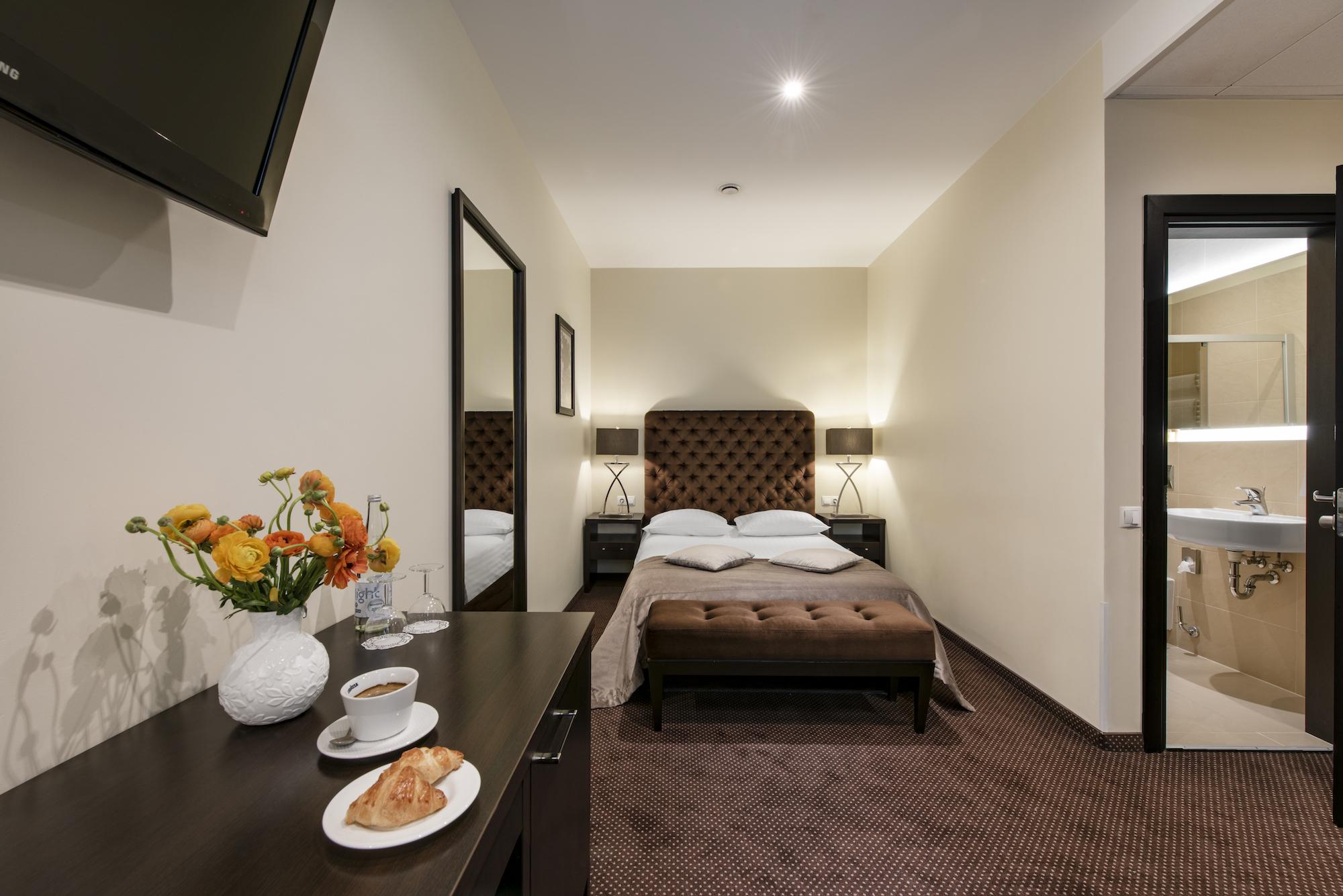 Amberton Cathedral Square Hotel 4*